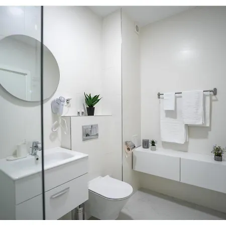 The Blue Sanctuary By Blvd 70b2 - Premium Modern Apartment *