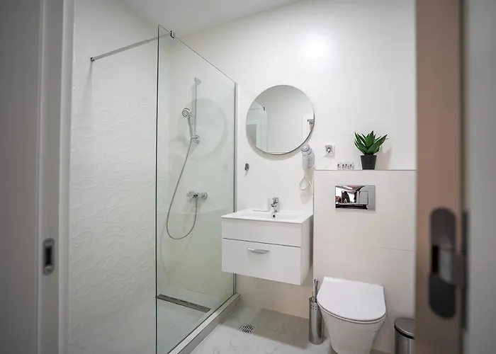 The Blue Sanctuary By Blvd 70b2 - Free Parking Apartament *